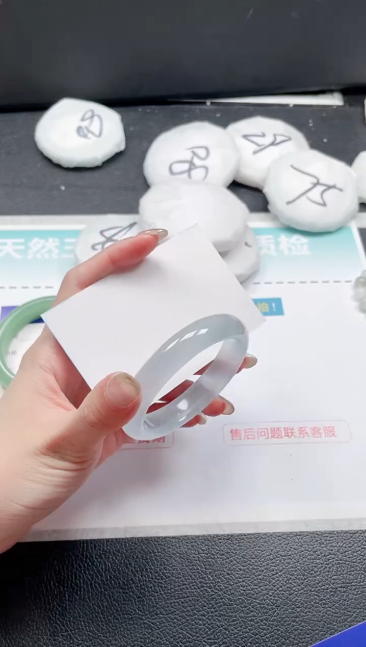 【闪购商品】石英质玉手镯未镶嵌22J231-52