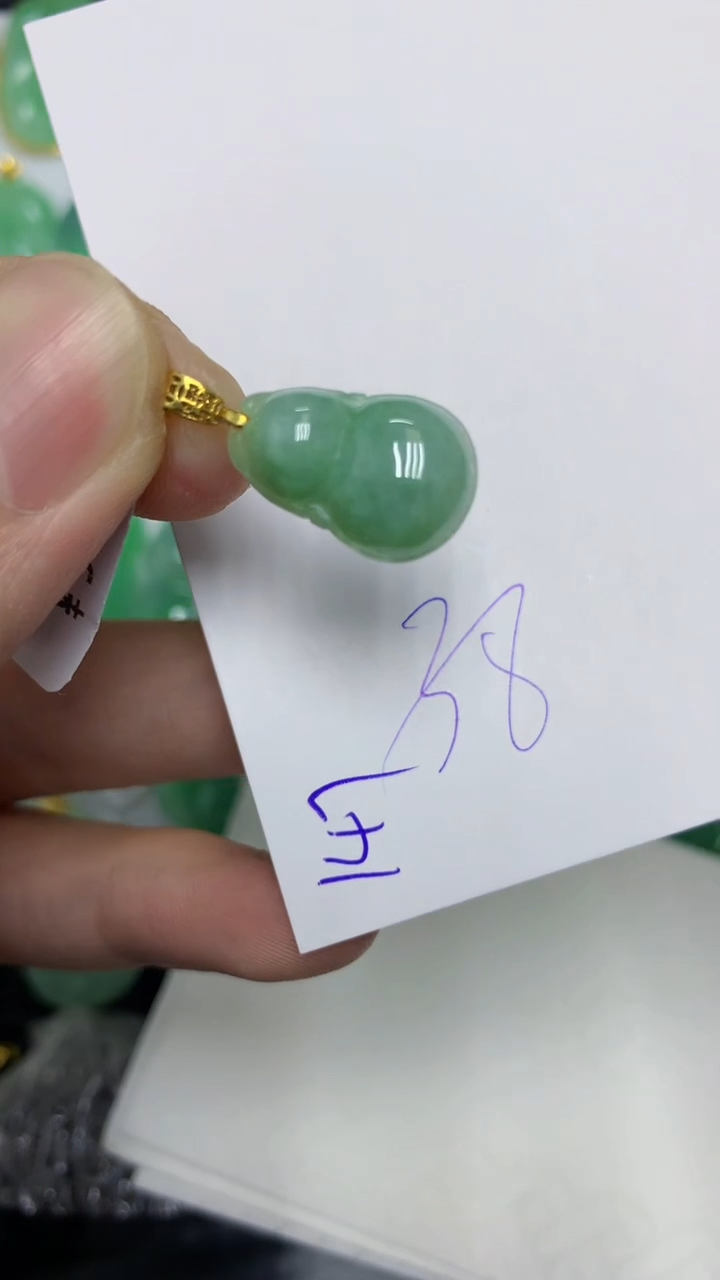 颈饰未镶嵌翡翠缅甸A货翡翠