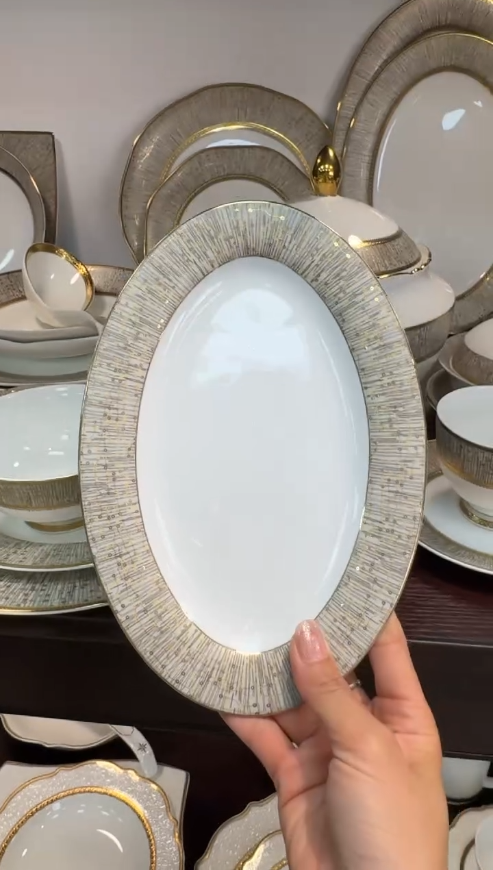 【闪购商品】瓷片9英寸鱼盘 高温瓷 平面金