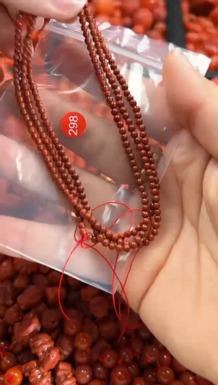 【闪购商品】南红玛瑙颈饰未镶嵌1