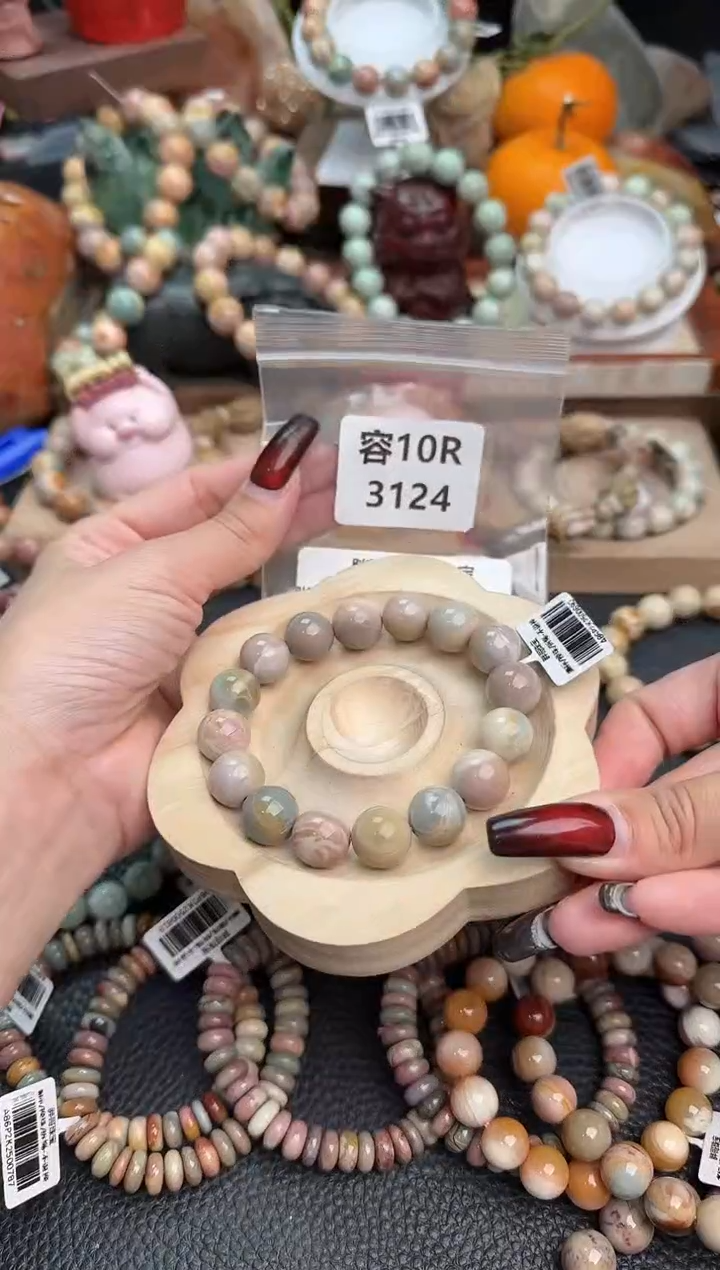 【闪购商品】石英质玉手链未镶嵌10R3124