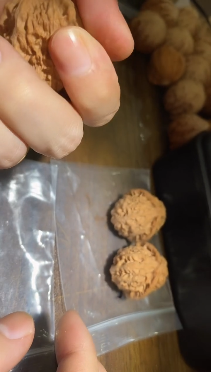 文玩核桃把件戒***酒全品麦穗虎头 随机尺寸
