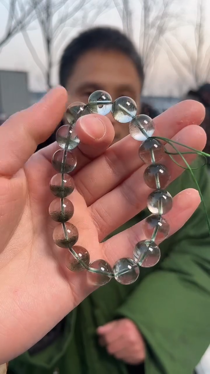 【闪购商品】绿水晶手链未镶嵌天然绿幽灵手串多样性发一12mm