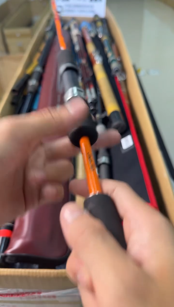 乱****儿孤品微瑕，以直播间为准，加10元发顺丰