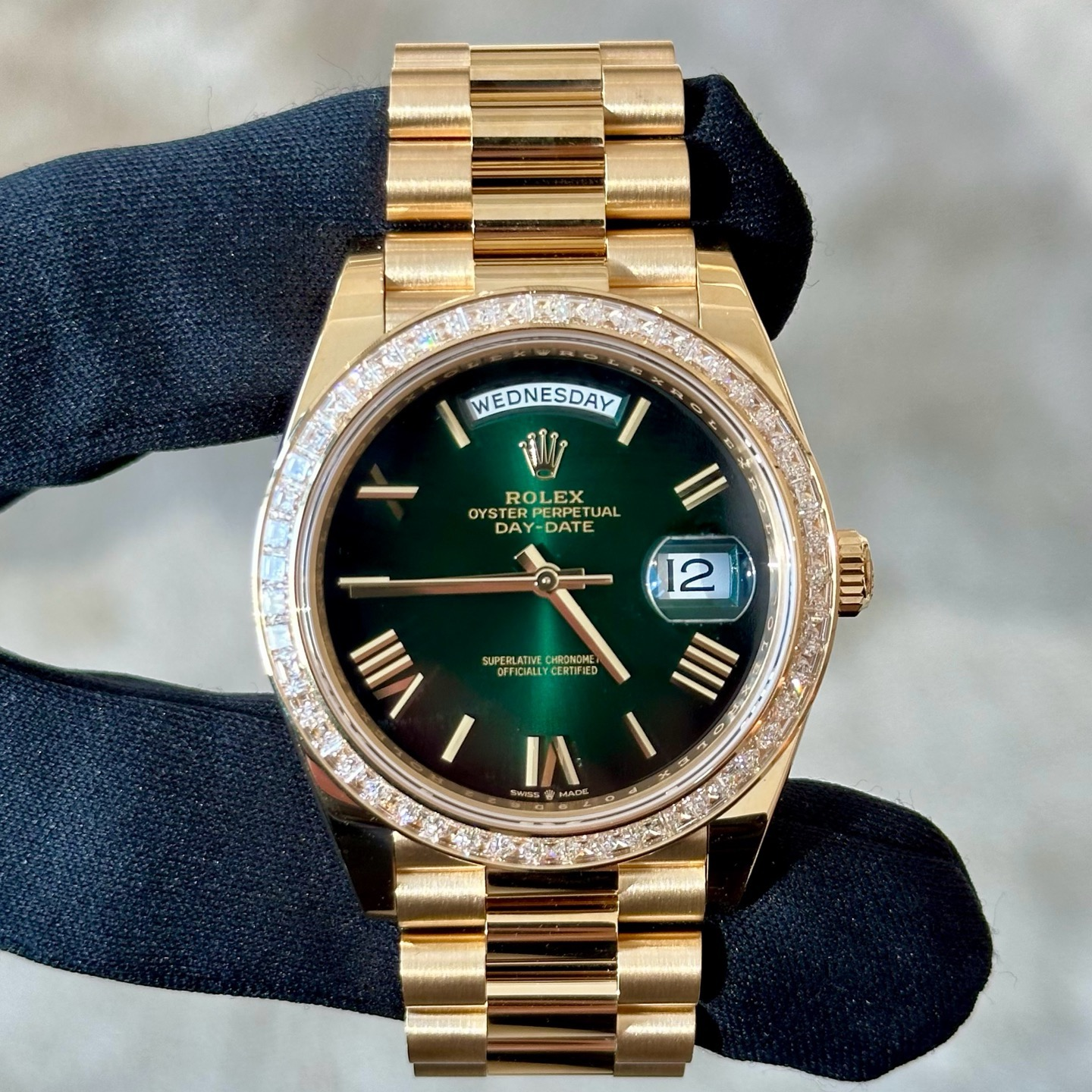 99新 Rolex/劳力士 江峰/99新/228398t/方钻/烟熏绿/24年