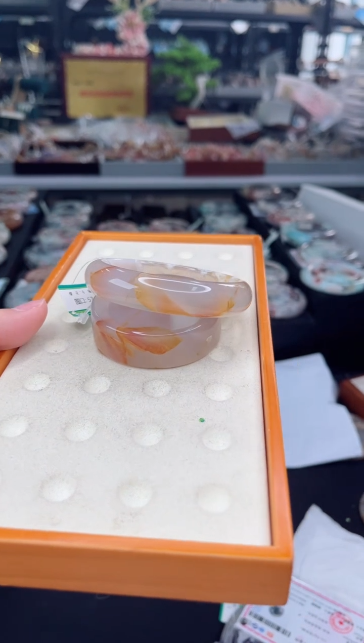 【闪购商品】石英质玉手镯未镶嵌57圈口（赠品镯心）3666624