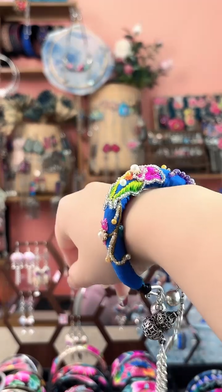 艺枝独绣手工饰品256