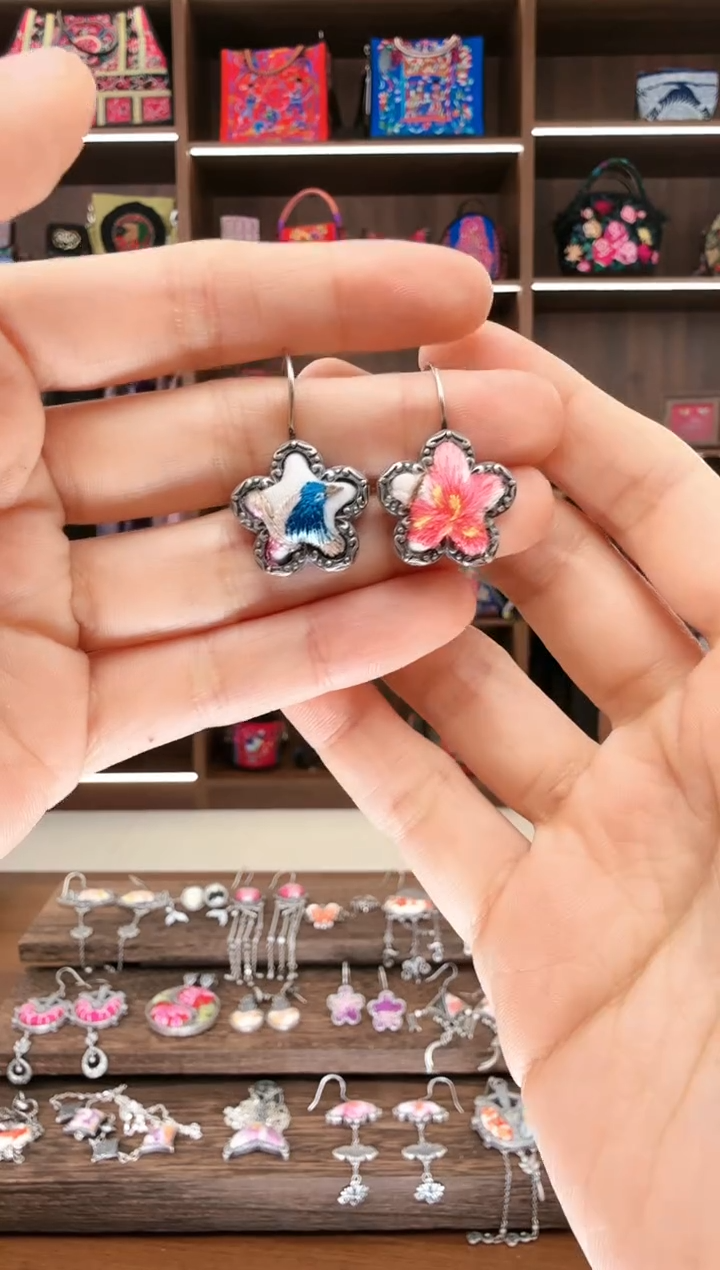 【闪购商品】织绣143蚩梦苗族古绣