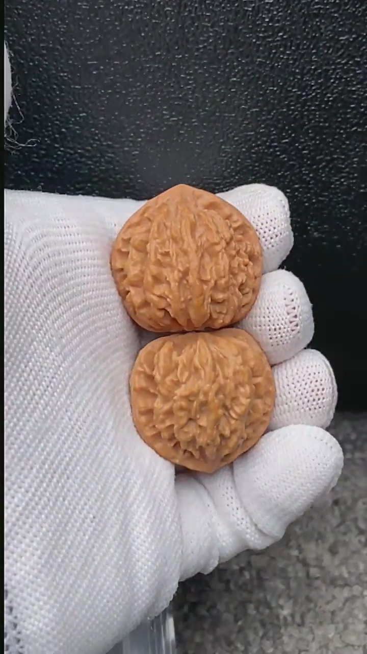 【闪购商品】文玩核桃把件西瓜纹