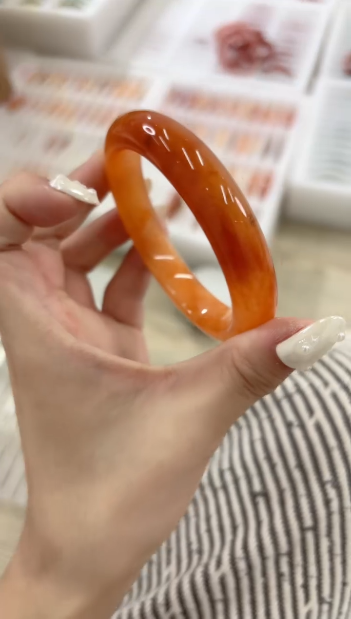 未镶嵌手镯石英质玉125-JU