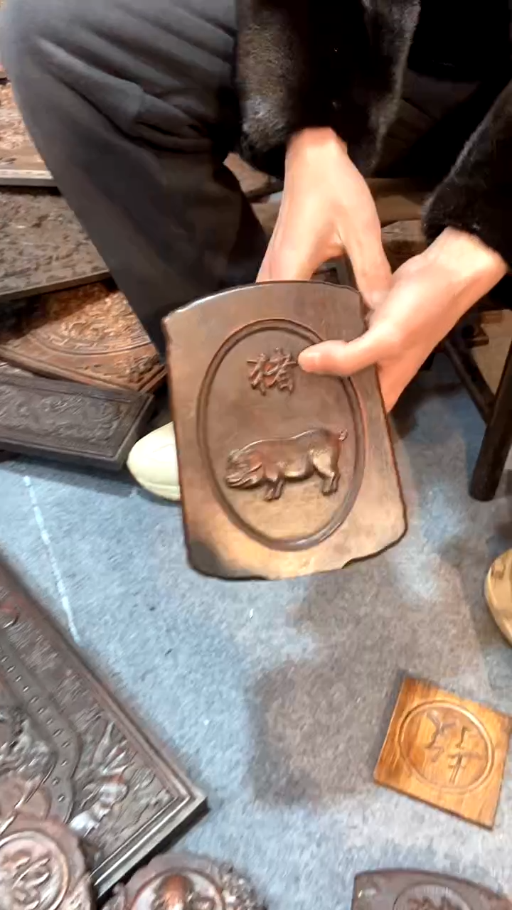 【闪购商品】木紫檀雕刻一物一拍一直播为准