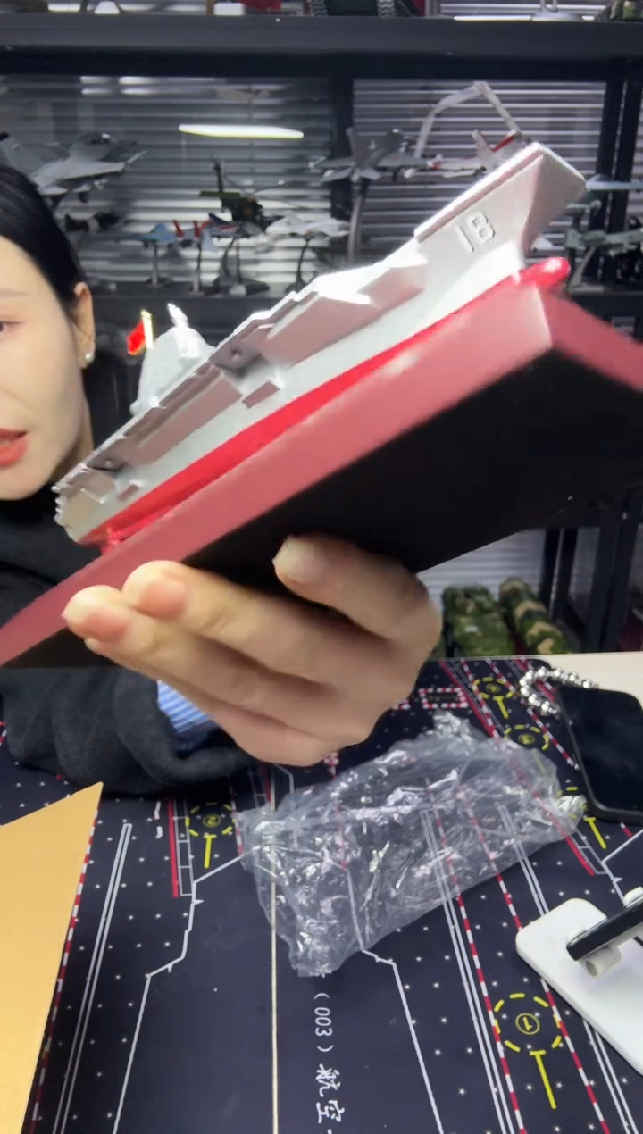 1/1800 合金航母福建号