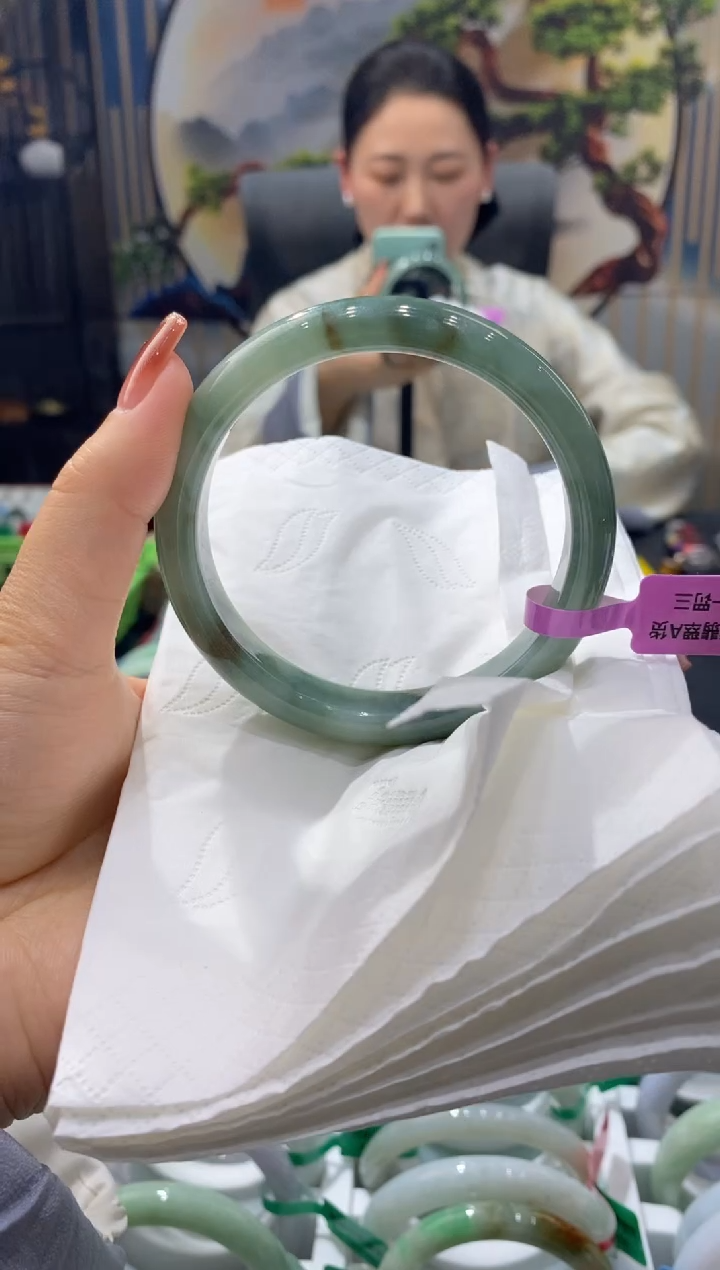 【闪购商品】翡翠手镯未镶嵌00007795