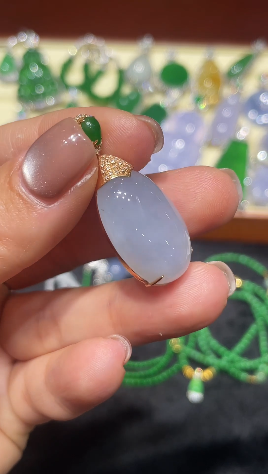 【闪购商品】翡翠吊坠(不含链)18K金镶嵌翡翠