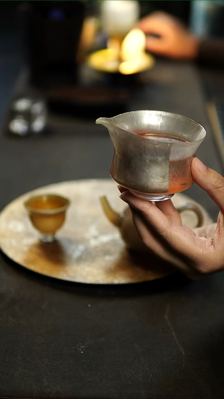 茶盏王沁叠影马蹄公道