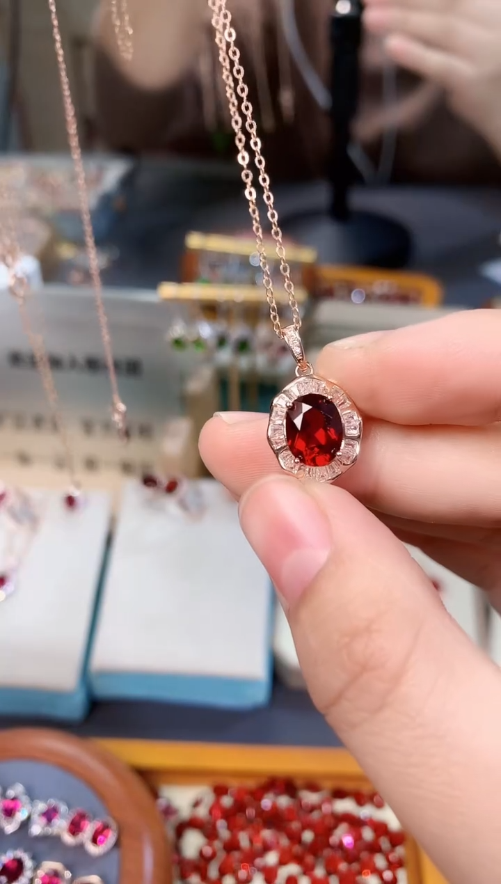 【闪购商品】石榴石吊坠银S925镶嵌天然