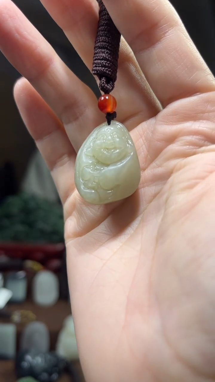 颈饰未镶嵌和田玉·