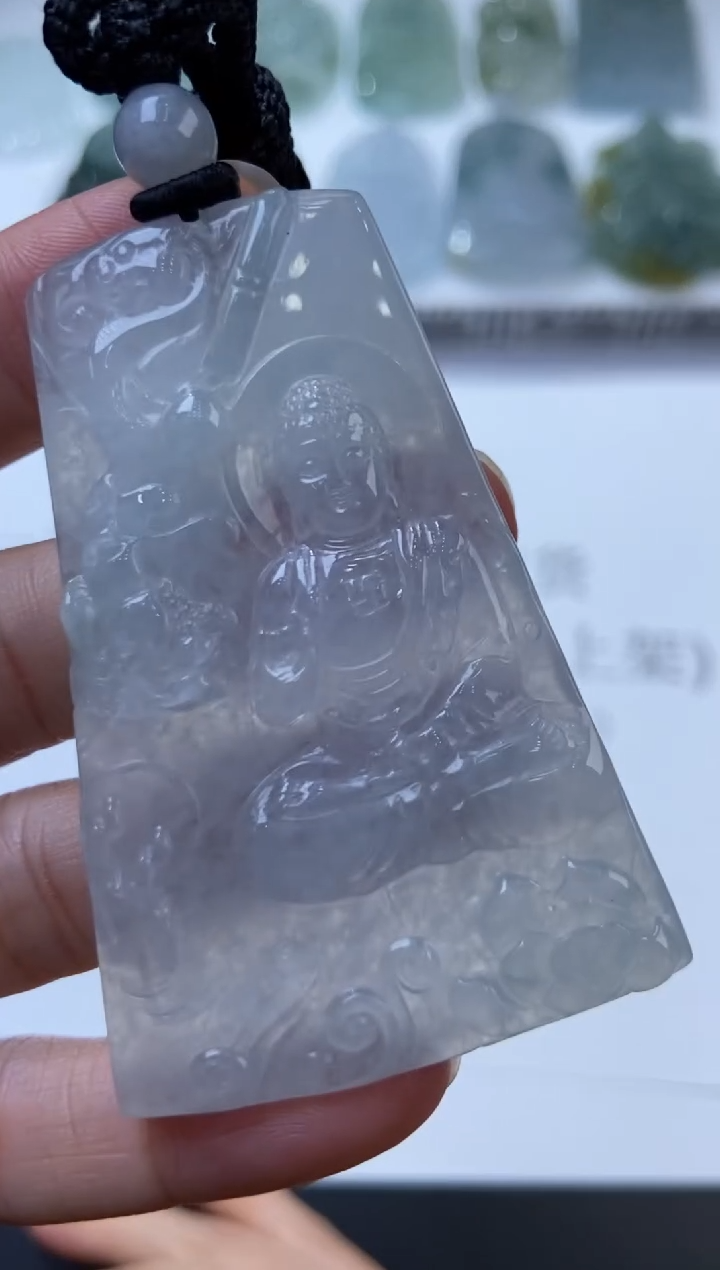 未镶嵌挂件翡翠379133    多人 