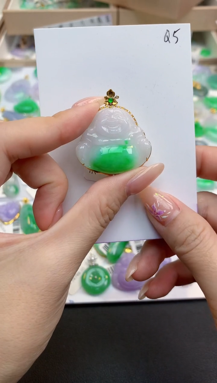 颈饰18K金镶嵌翡翠天然缅甸A货翡翠