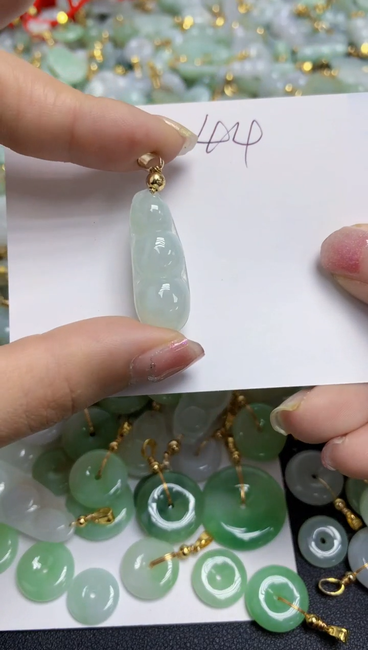 【闪购商品】翡翠颈饰合金天然翡翠A货