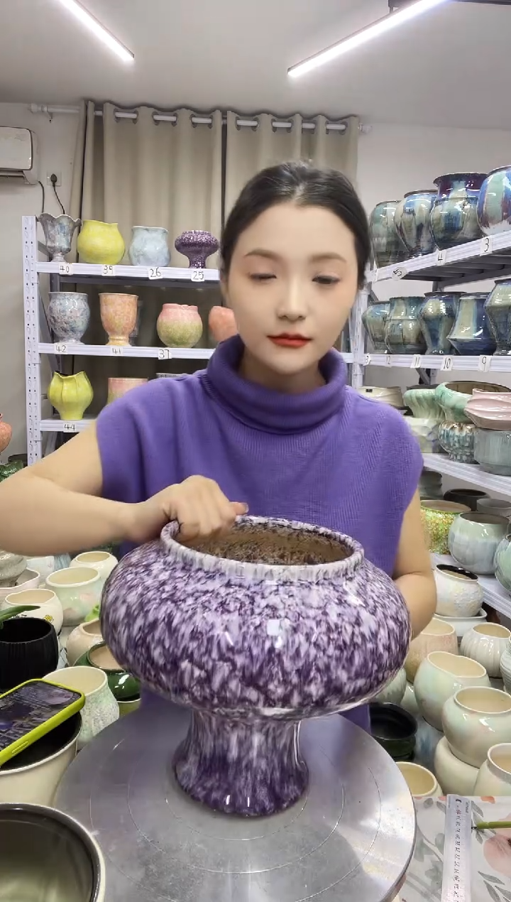 【12.4号】  花盆  高 ：  21  口：15