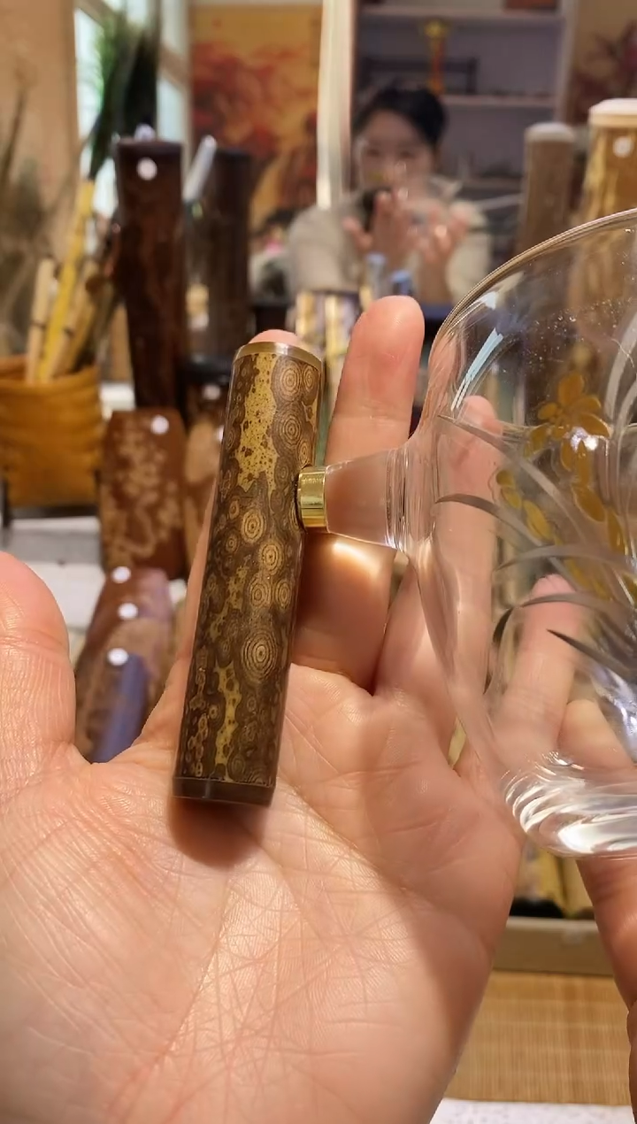 我****？梅鹿竹精品公道杯一个