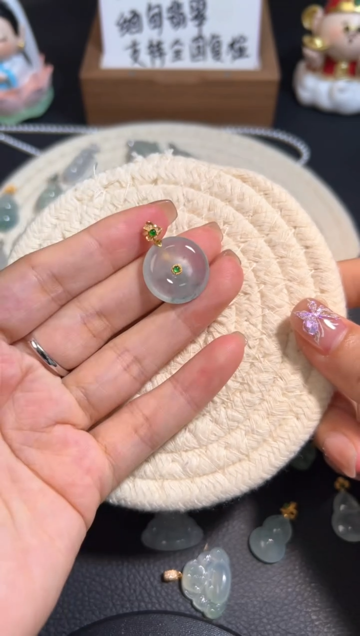 【闪购商品】翡翠颈饰18K金镶嵌翡翠源头直播间