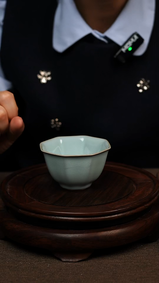 瓷片天青色八方杯80ml微瑕不带礼盒