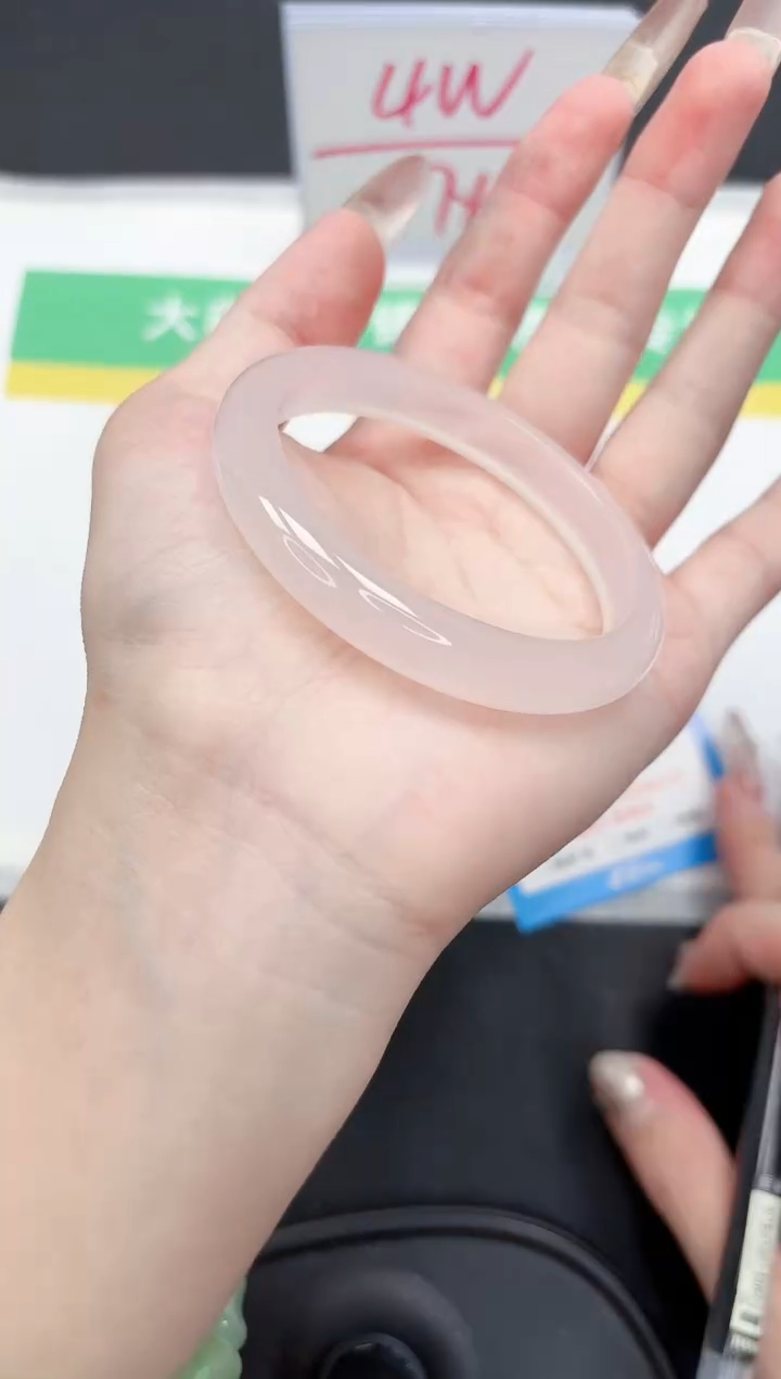 【闪购商品】石英质玉手镯未镶嵌194-54.5