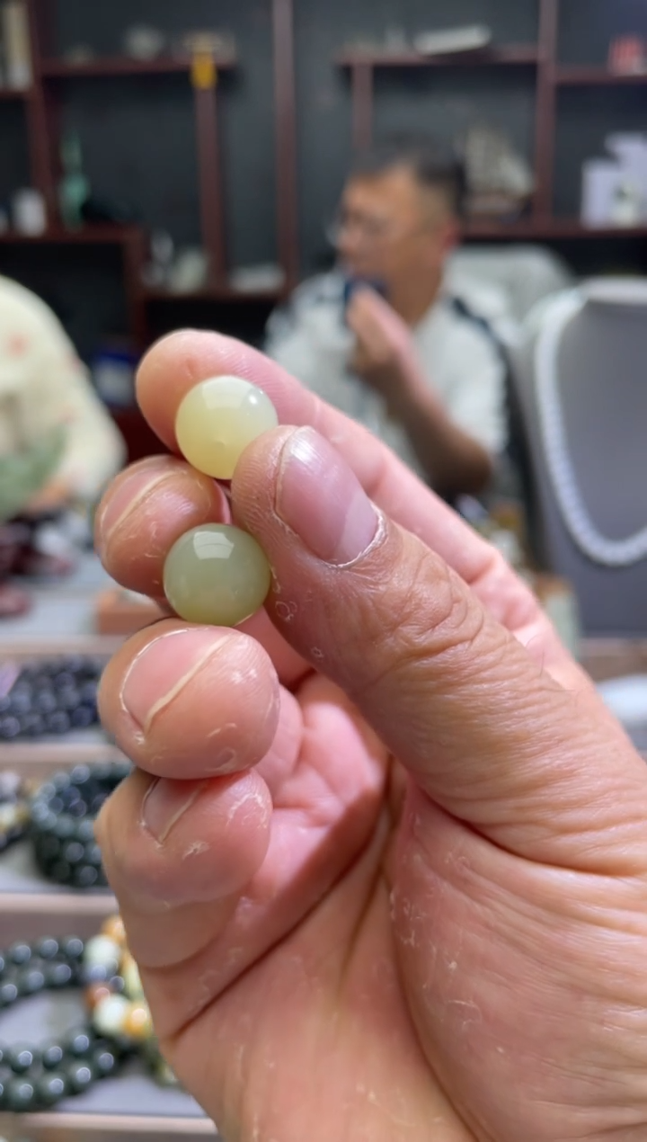 颈饰未镶嵌和田玉岁***蜜卡12