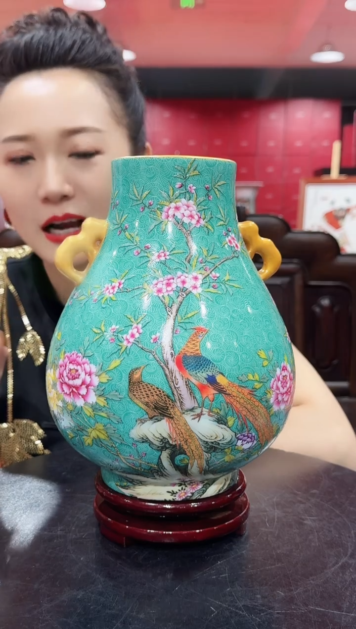 陶瓷陶瓷双耳花鸟尊