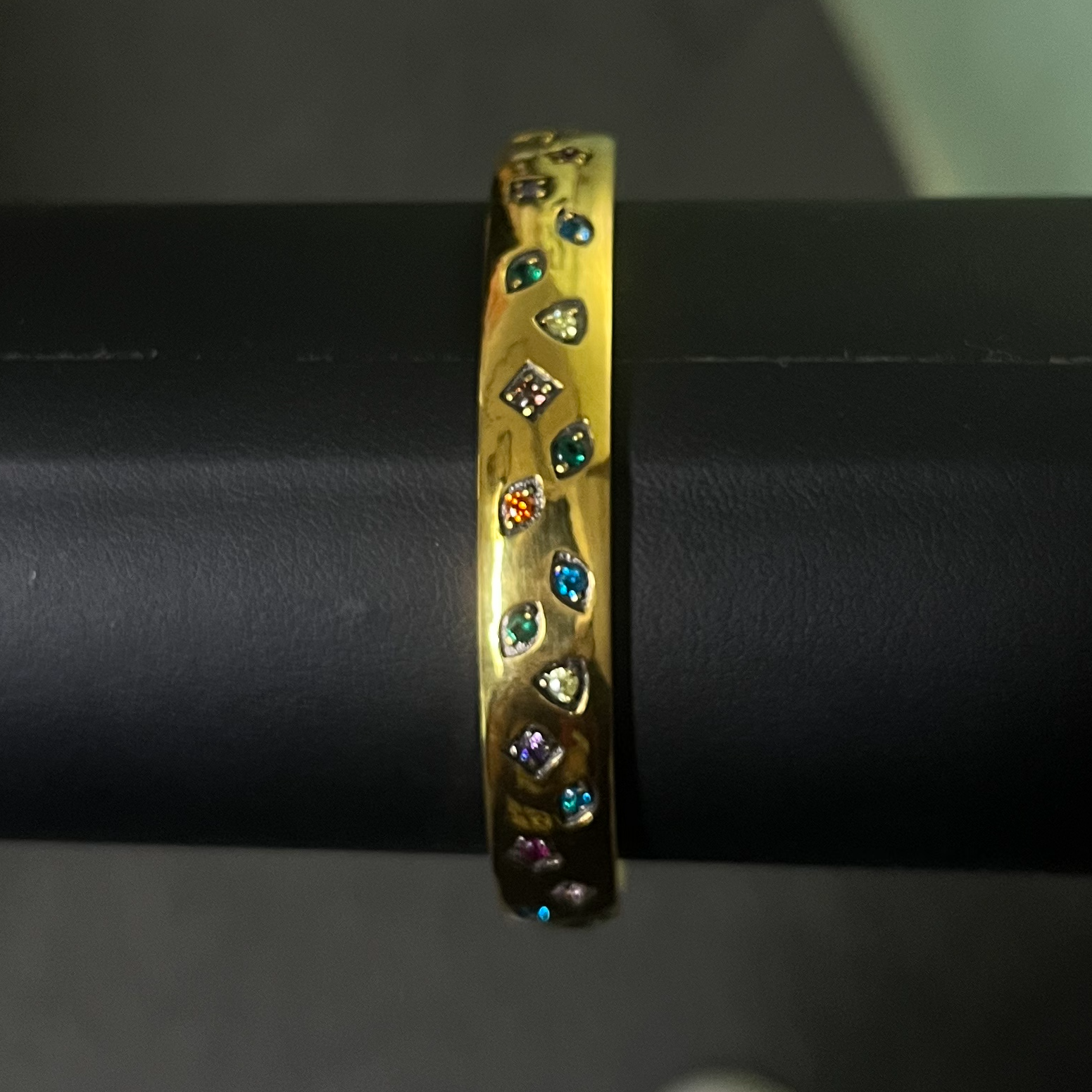 伊芙琳电黑工艺黄金足金轻奢复古小纵五彩百搭素款手镯（尾款）