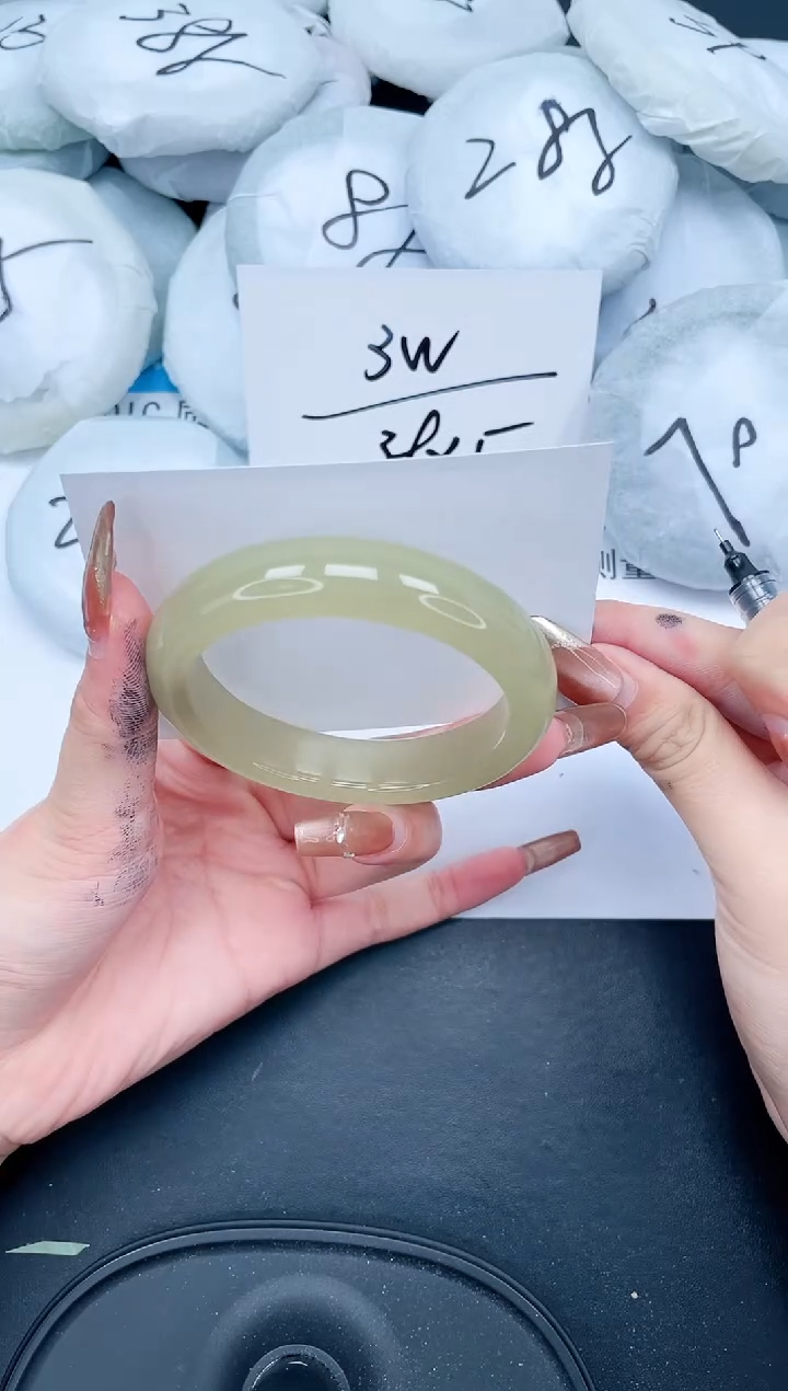 【闪购商品】石英质玉手镯未镶嵌315-60