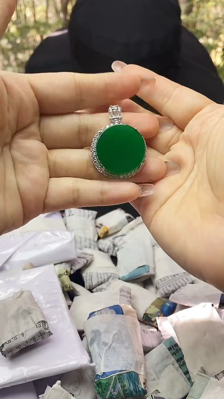 满色吊坠 所见即所得！！！