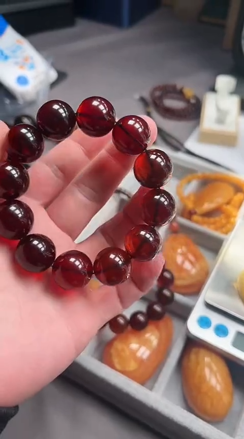 【闪购商品】琥珀手串未镶嵌卡18血珀净
