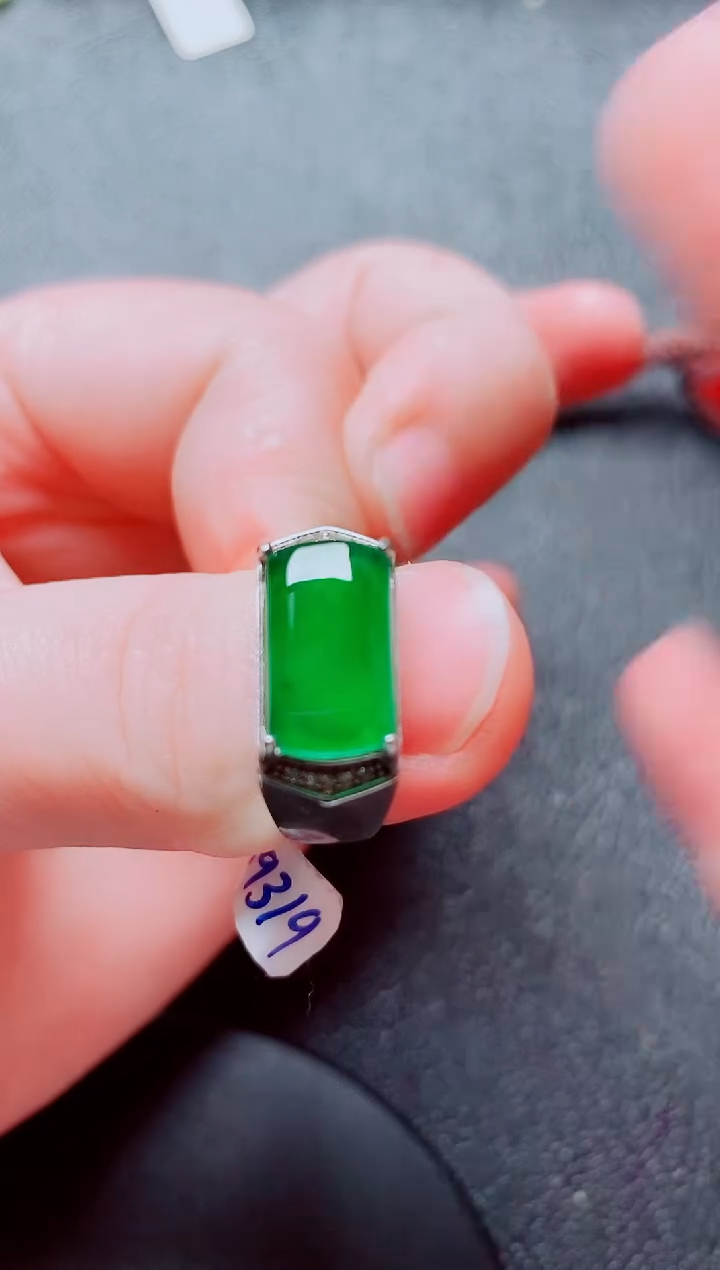银S925镶嵌戒指翡翠111