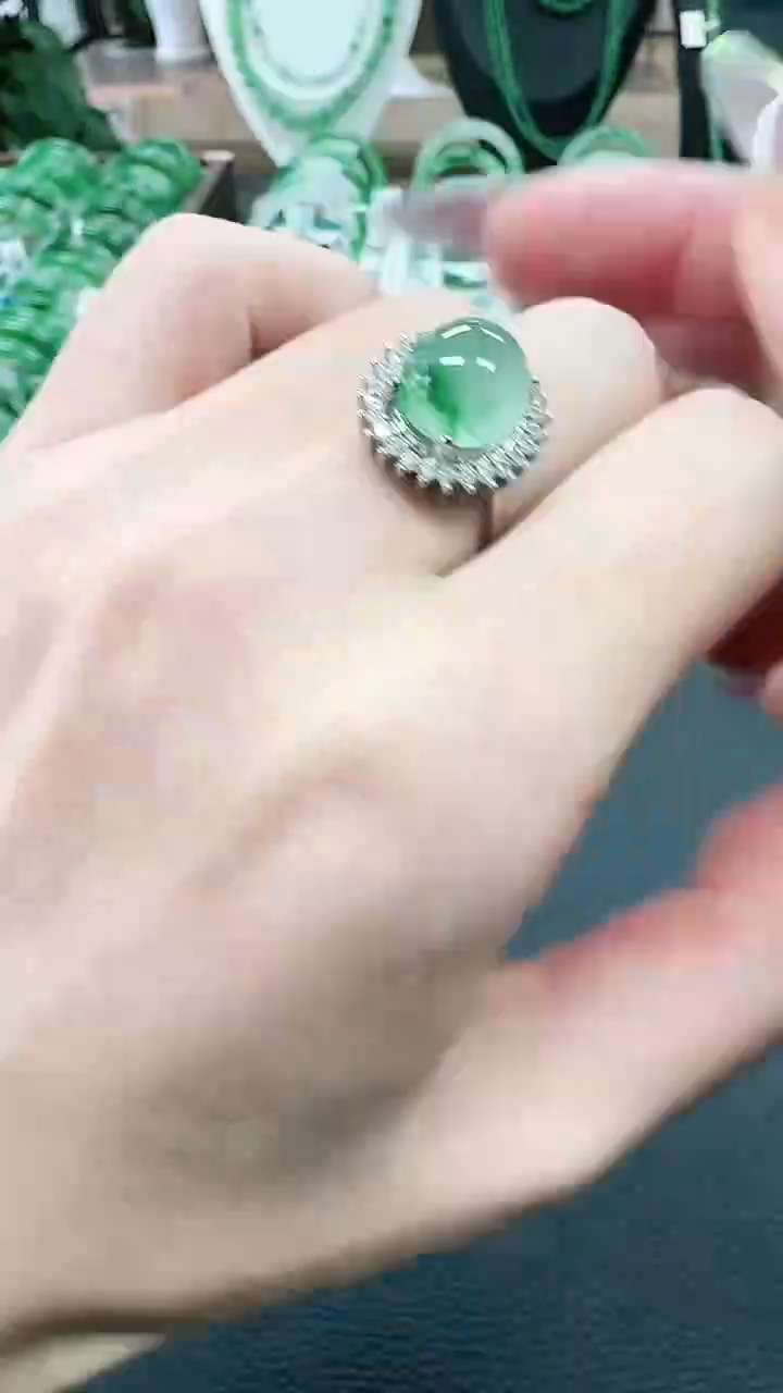 未镶嵌1石英质玉（非洲翠）/0797