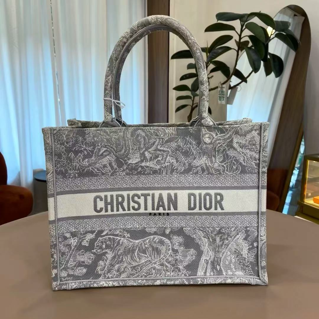 95新 DIOR/迪奥 GGS动物园刺绣托特中号帆布芯片款44918582