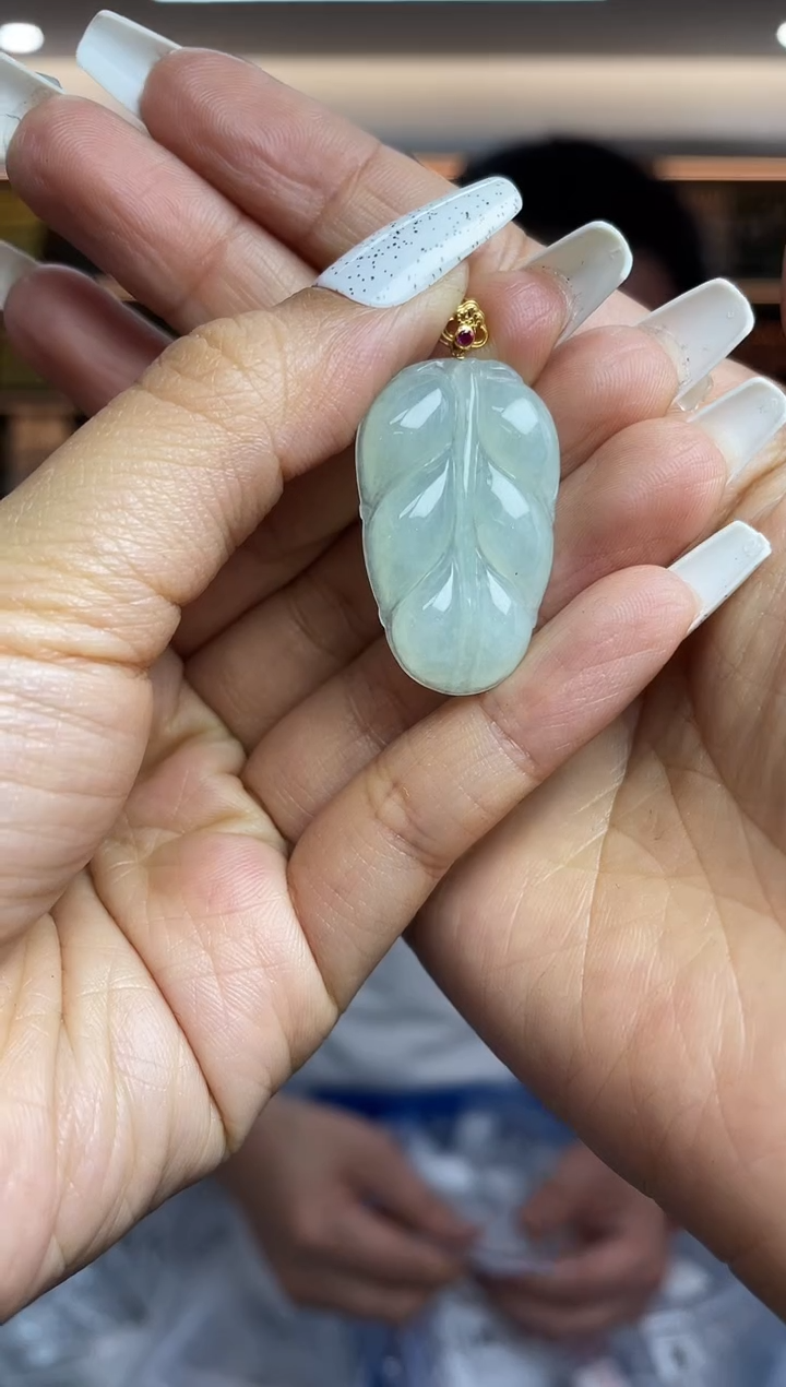 【闪购商品】翡翠颈饰18K金镶嵌多样性发一件