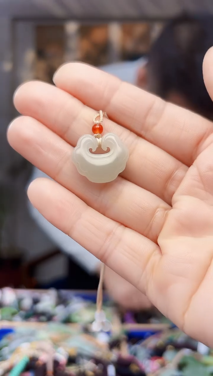 【闪购商品】和田玉挂件未镶嵌拍一发一