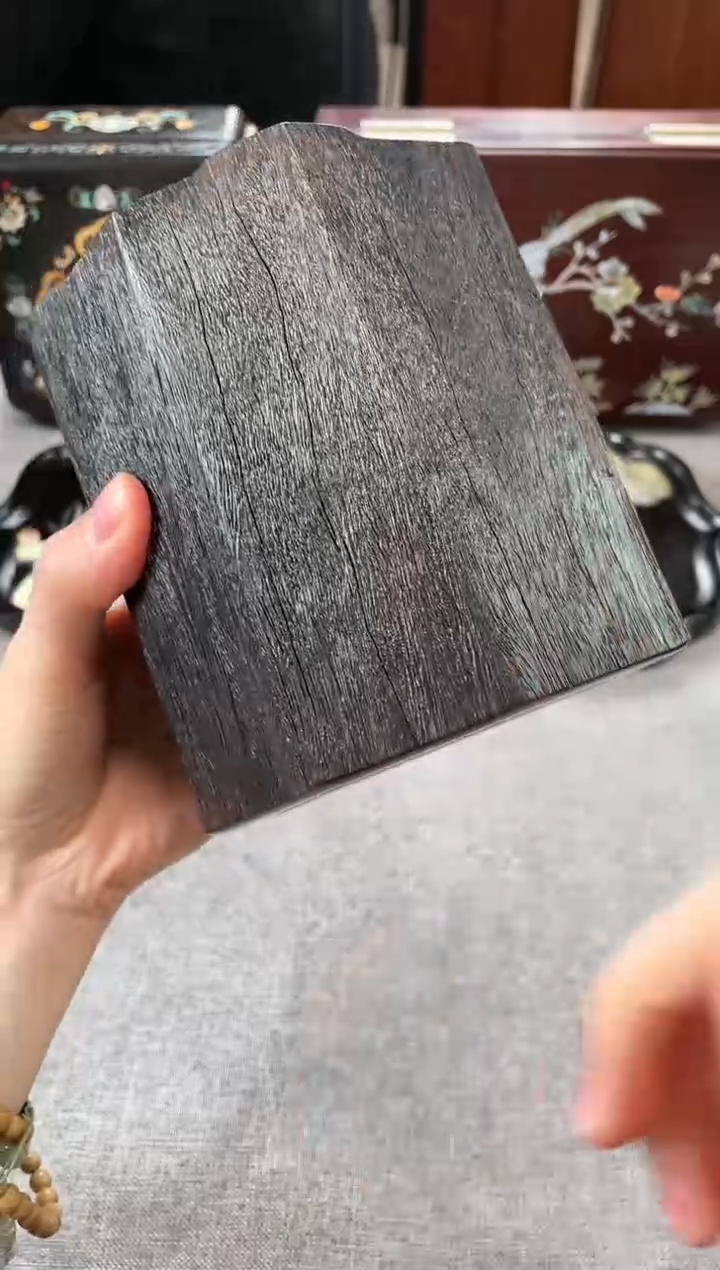 【闪购商品】紫檀木类成套家具笔筒