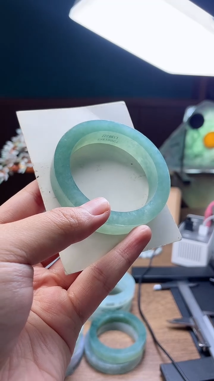 定制翡翠手镯未镶嵌定制