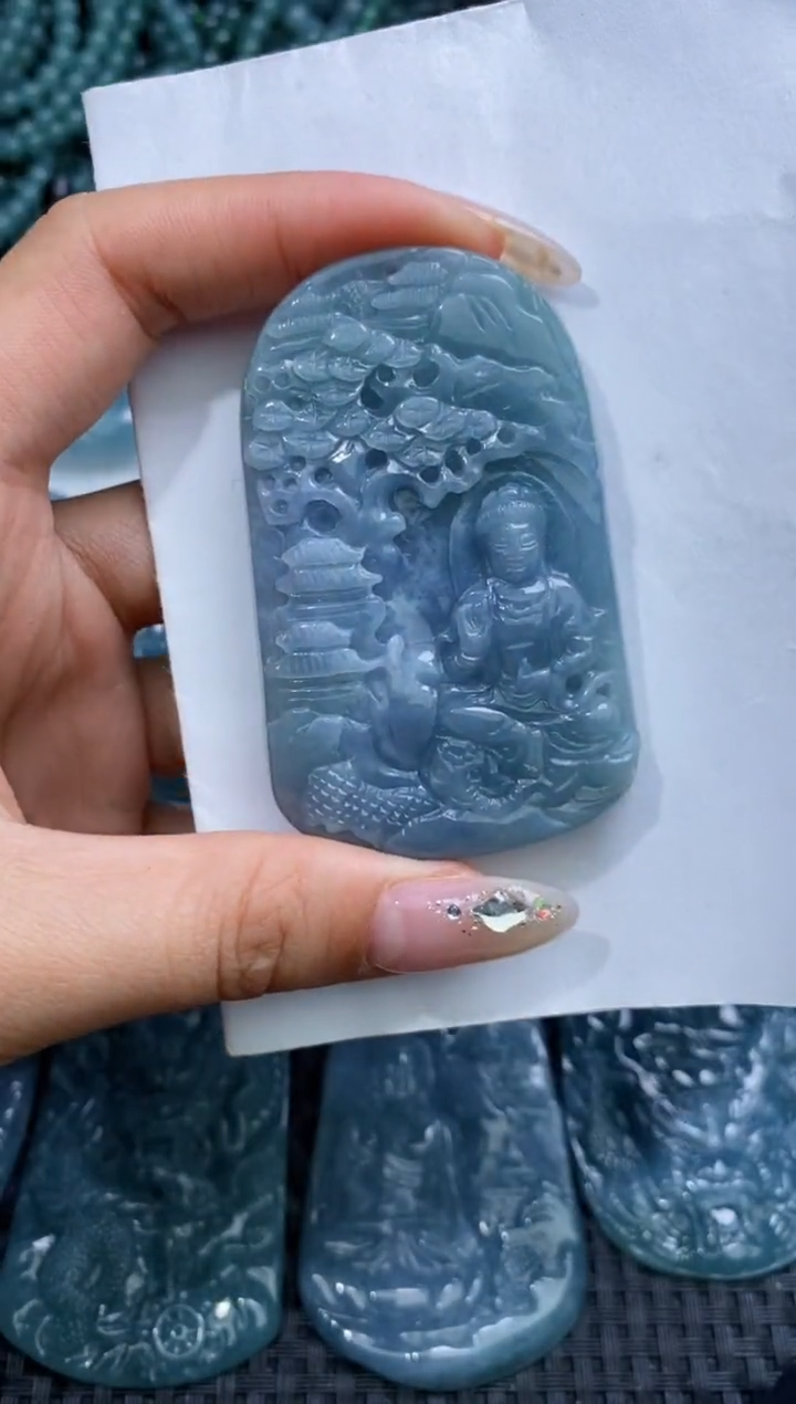 【闪购商品】翡翠颈饰未镶嵌          