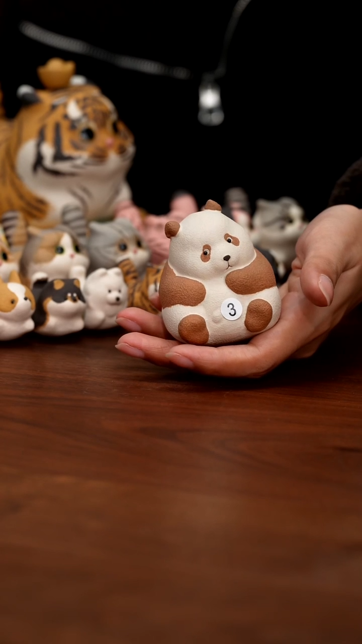 紫砂摆件大熊猫七仔