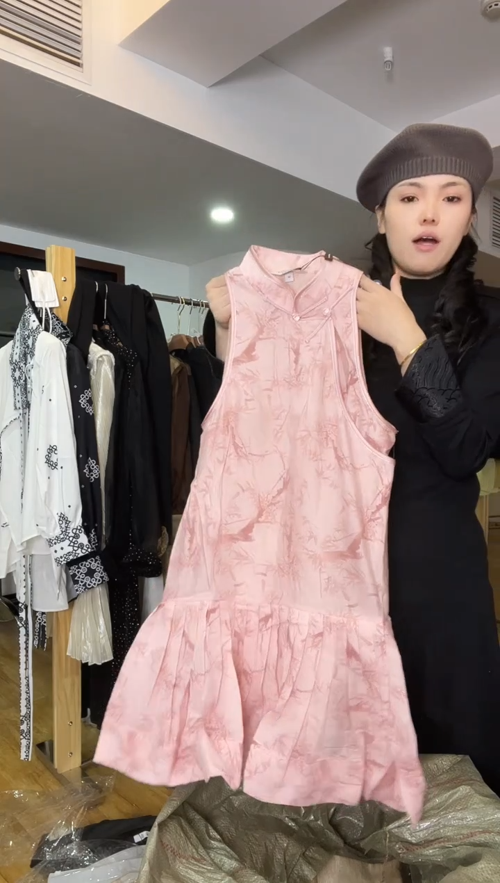 M码       90-105斤  裙子