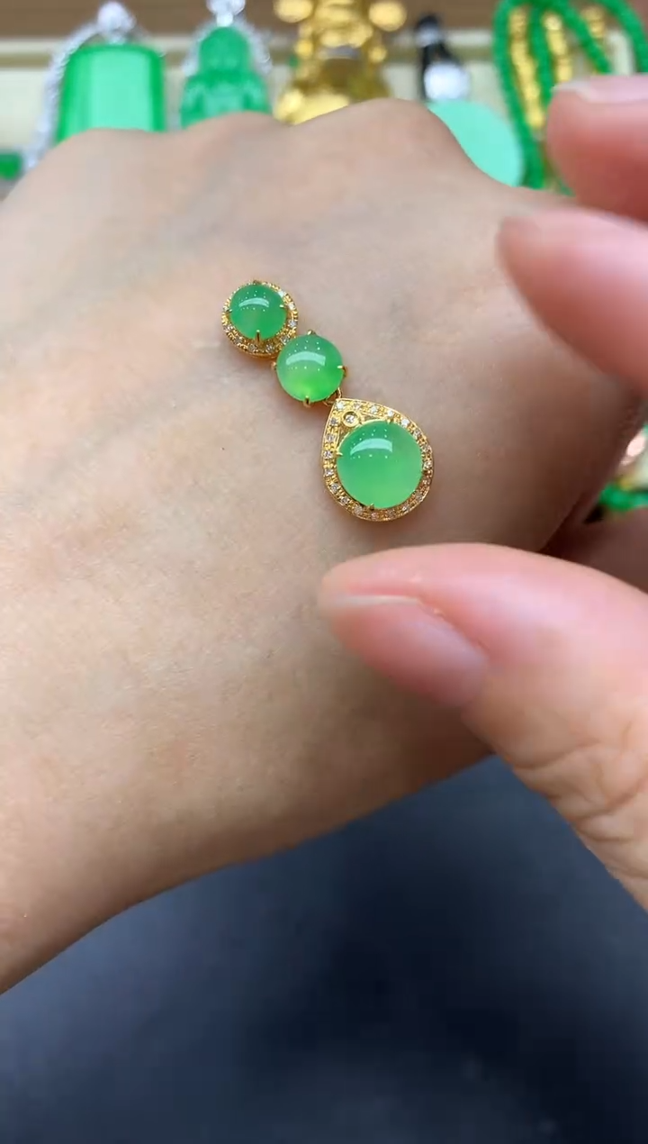 翡翠18K金镶嵌颈饰321-中国好珍宝