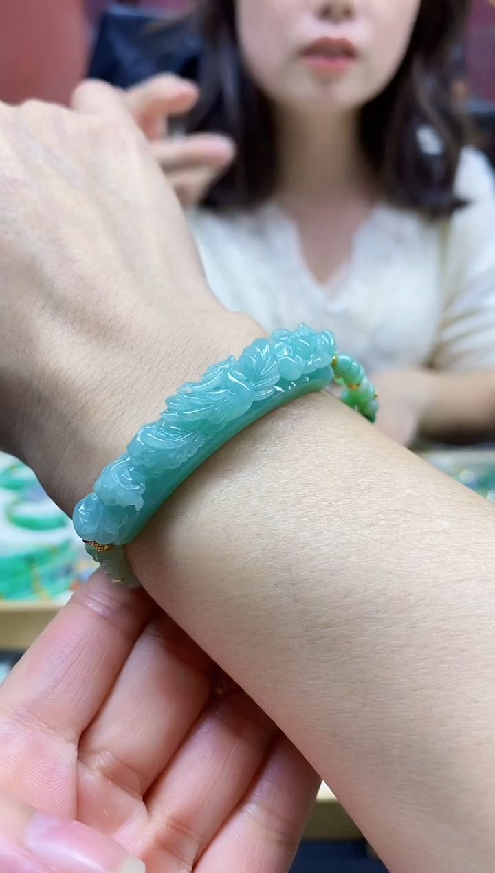 颈饰未镶嵌翡翠手牌