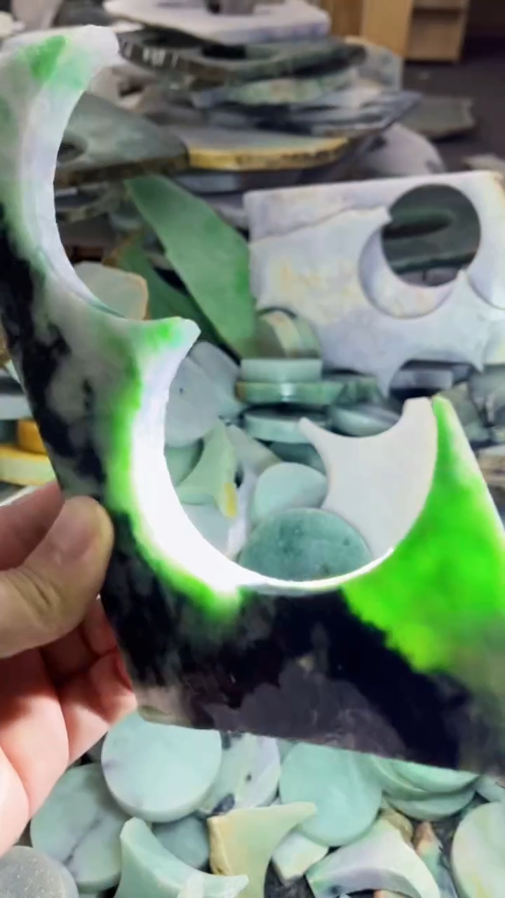 【闪购商品】翡翠挂件未镶嵌A货康壹186