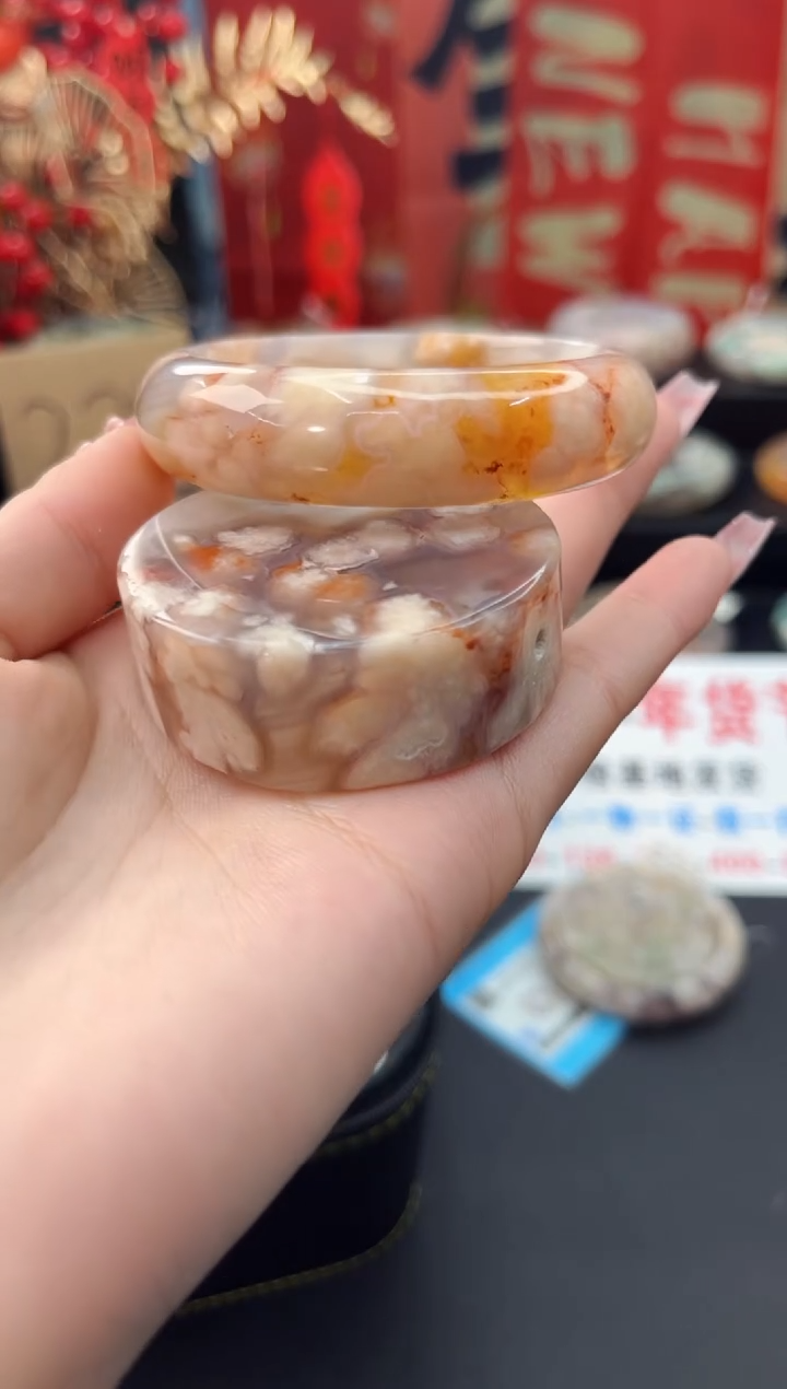 【闪购商品】石英质玉手镯未镶嵌赠送镯心（54圈口）