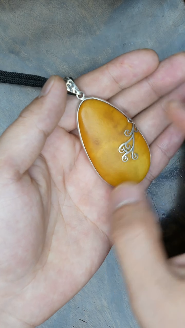 【闪购商品】琥珀裸石银S925镶嵌老蜡水滴吊坠